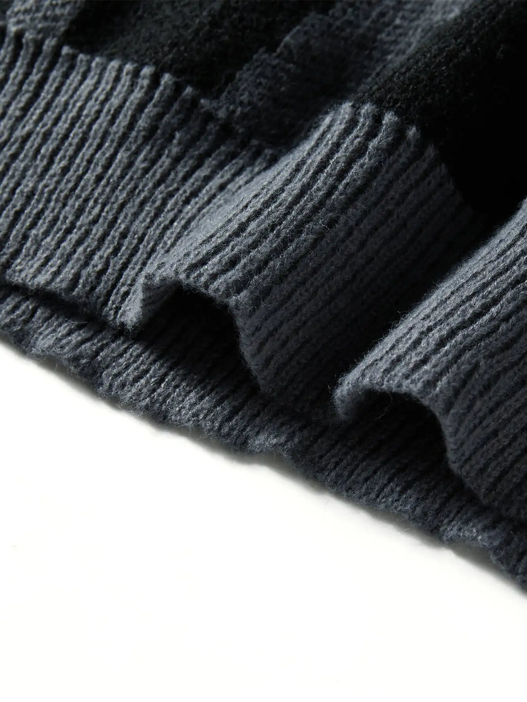 Modny sweter męski