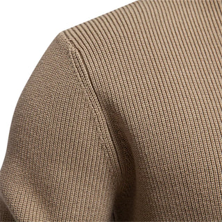 Męski sweter dzianinowy zapinany na guziki