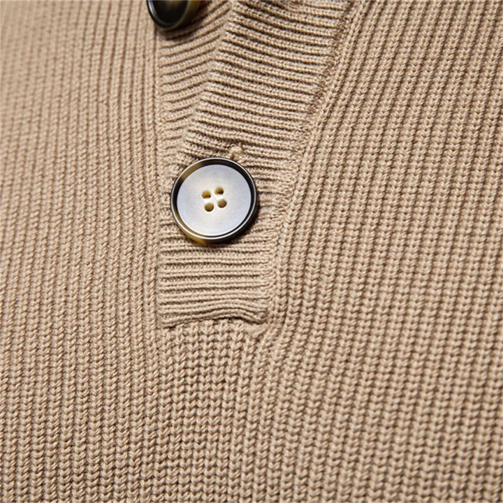Męski sweter dzianinowy zapinany na guziki