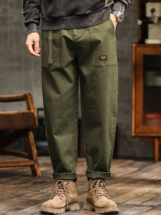 Spodnie w stylu użytkowym, inspirowane modą vintage.
